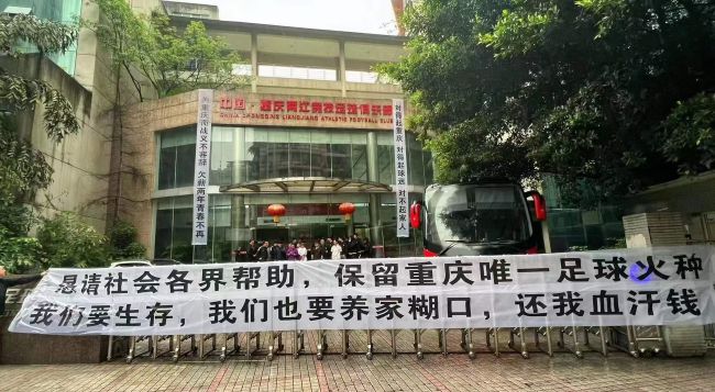 听说好赌和好色是外国人辨别中国汉子的两年夜标签。